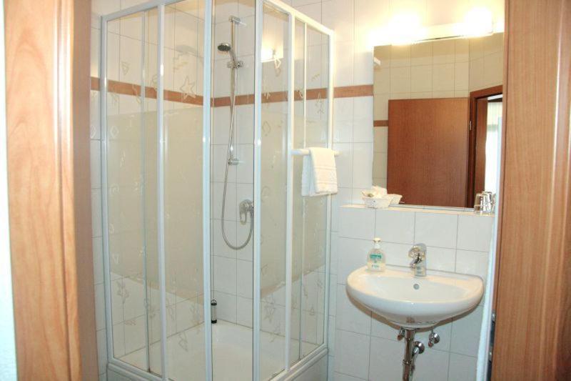 Hotel Kempf Dirmstein Экстерьер фото